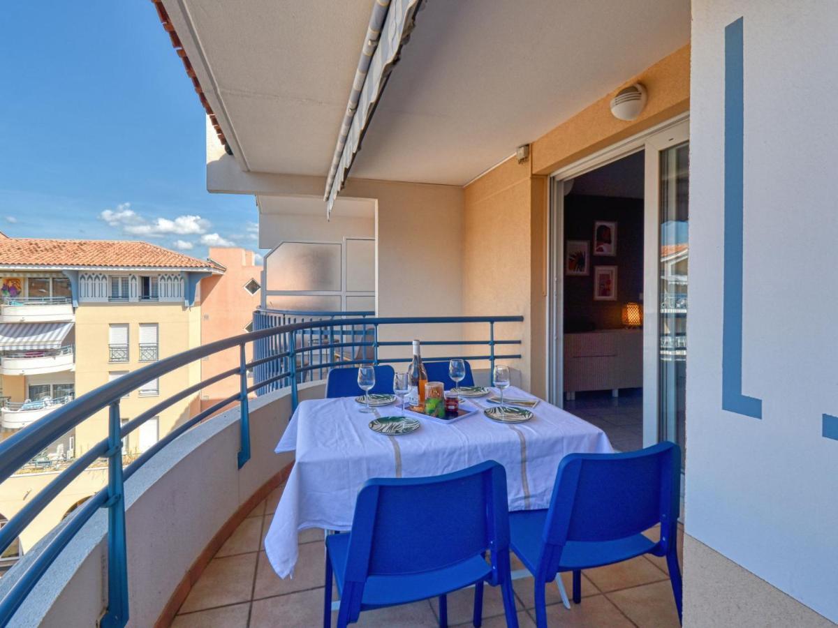 Appartement Le Paladien By Interhome Fréjus